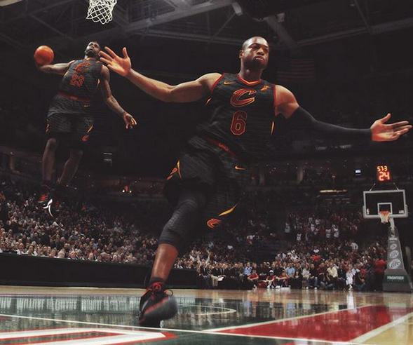 苦寻后悔药！步行者正积极交易中锋以补强特纳离队后的内线（为弥补特纳离队的内线空缺，步行者正积极寻求中锋交易）