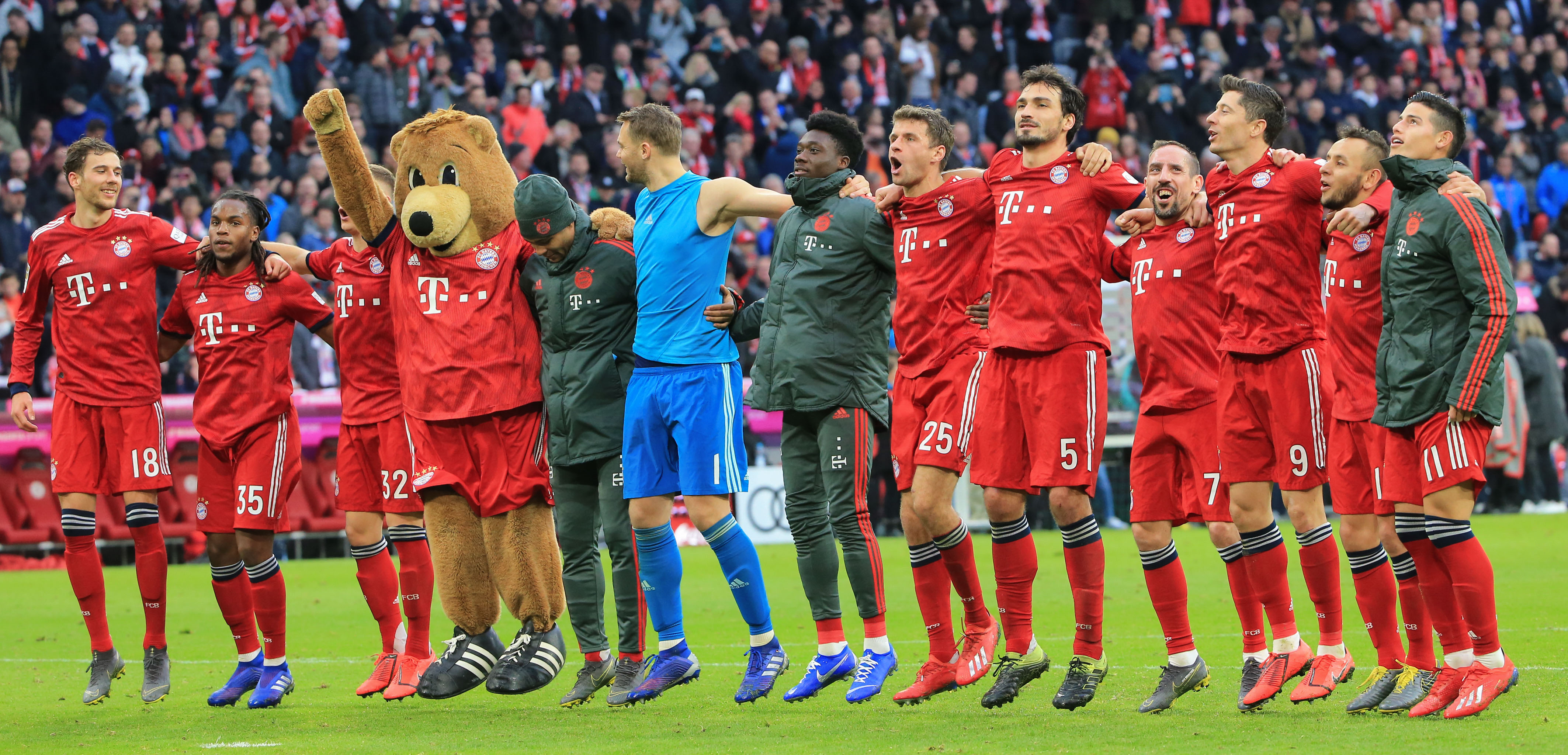 柏林联合状态下滑，莱比锡红牛能否轻松再取一胜？（柏林联合低迷，莱比锡红牛能否再度轻松取胜？）