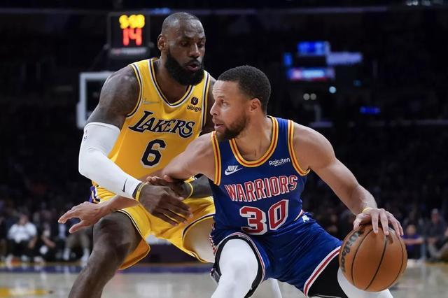 鹈鹕第二节7次失误，单节净负14分半场落后老鹰10分（鹈鹕次节7失误致净负14分，半场落后老鹰10分）