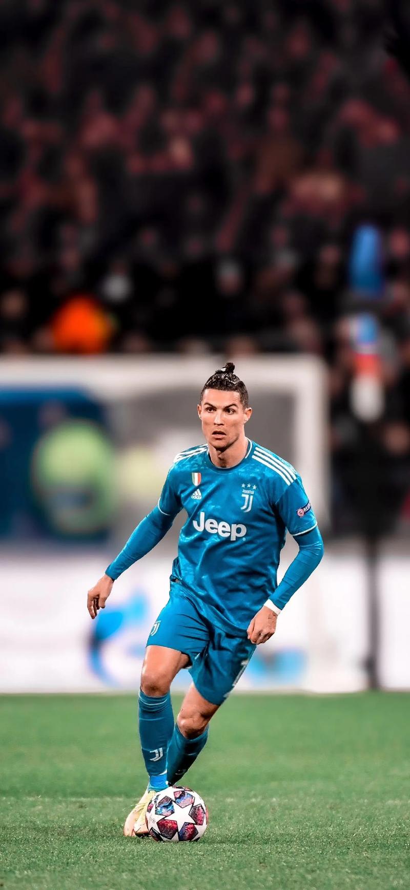 意天空：罗马已就齐尔克泽与曼联谈判，双方每天都在进行对话（意天空：罗马与曼联就齐尔克泽展开谈判，双方每日保持沟通）